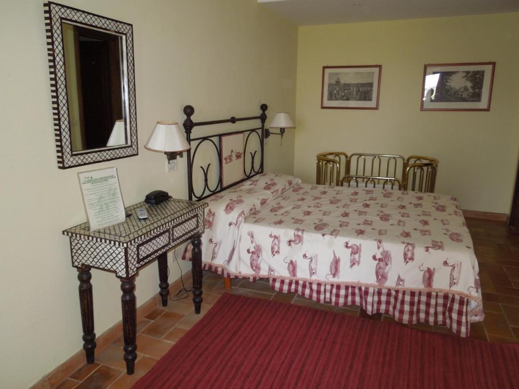 Agriturismo Lecanfore Pensionat Castel di Leva Værelse billede