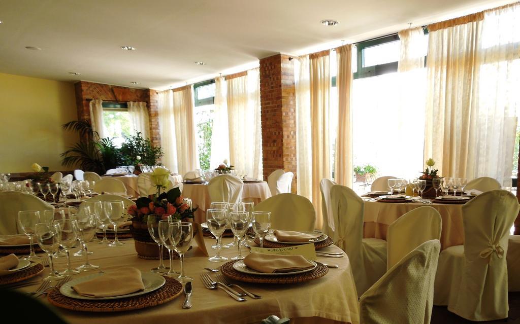Agriturismo Lecanfore Pensionat Castel di Leva Eksteriør billede